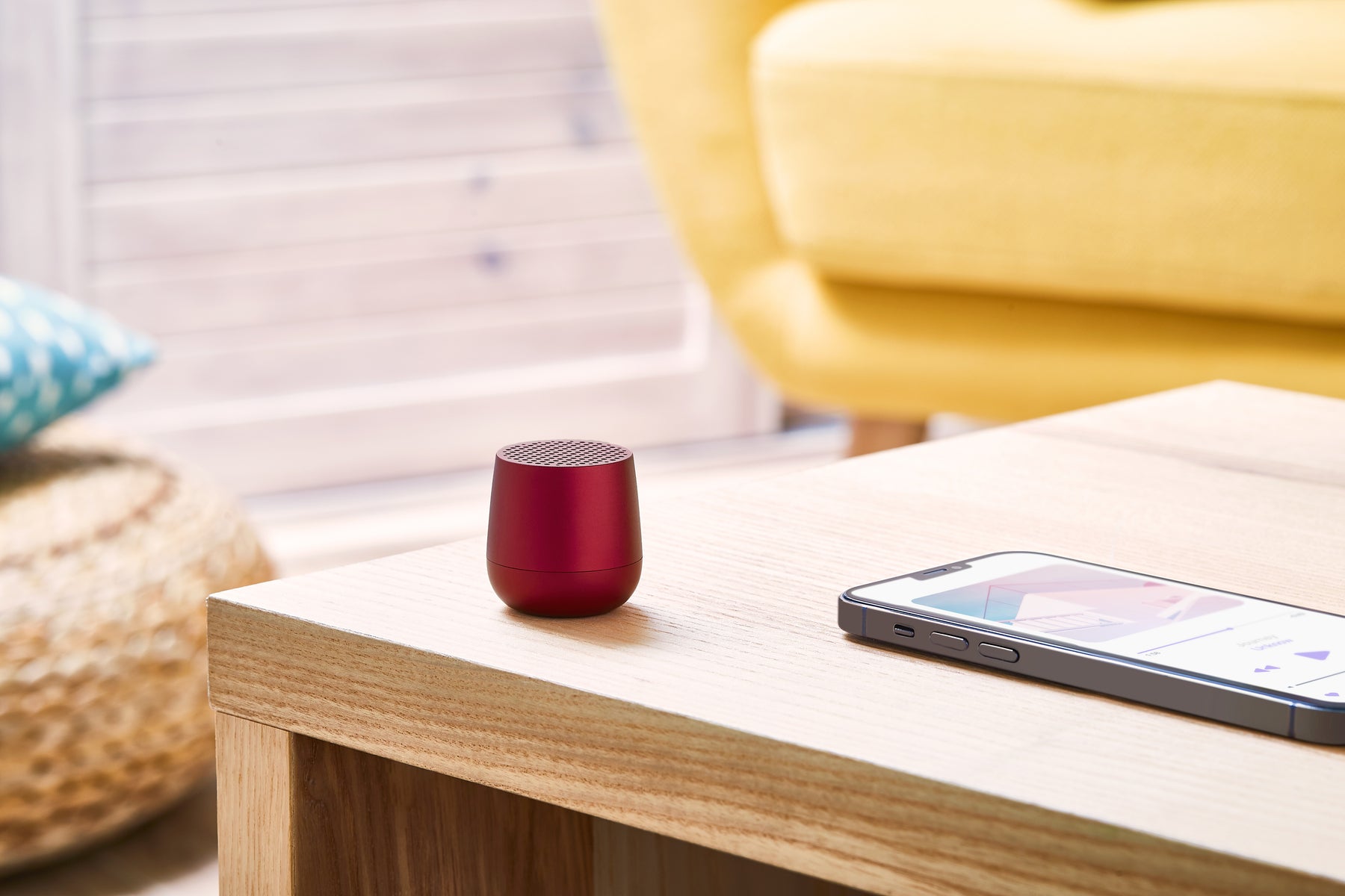 Mino Award Winning Speaker From France